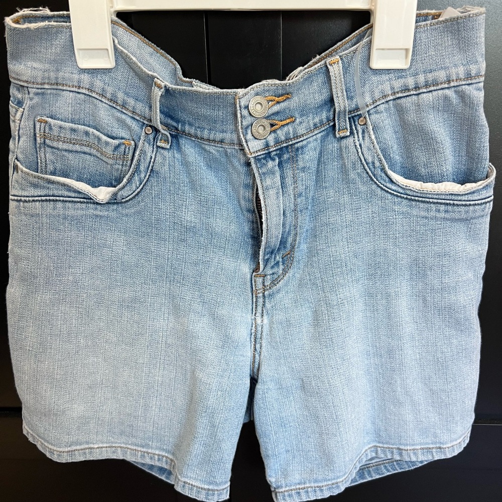 Vintage Women’s Levi Shorts
